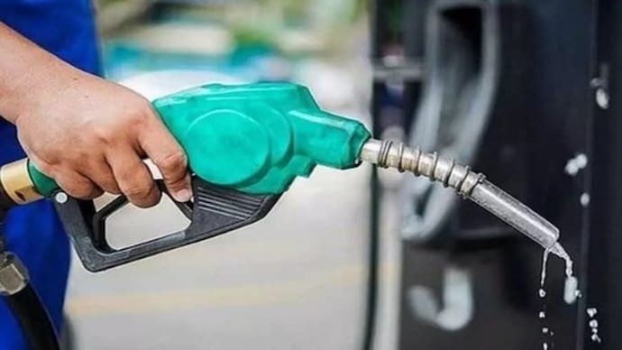 Big change in the prices of petrol and diesel today! New rates released early in the morning, know what is the condition in your city